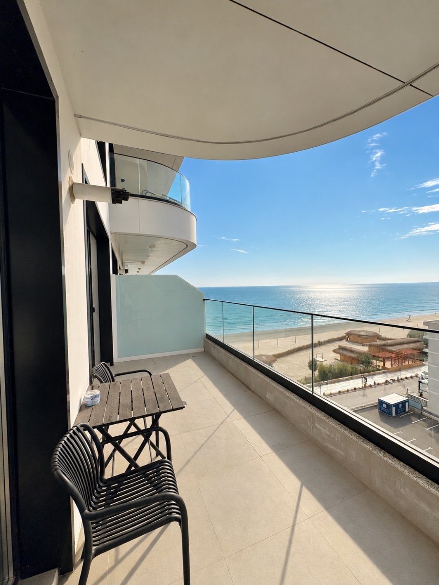 Inchiriere- Apartamente cu vedere la mare