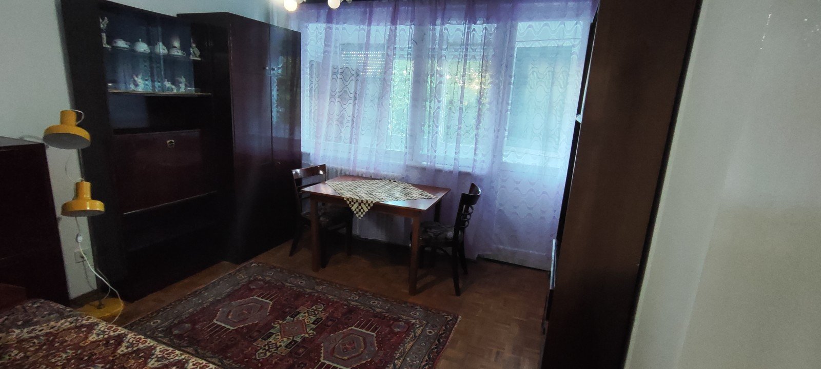 Dau în chirie apartament mobilat cu 2 camere în zona Dacia Rogerius – fotografia 4