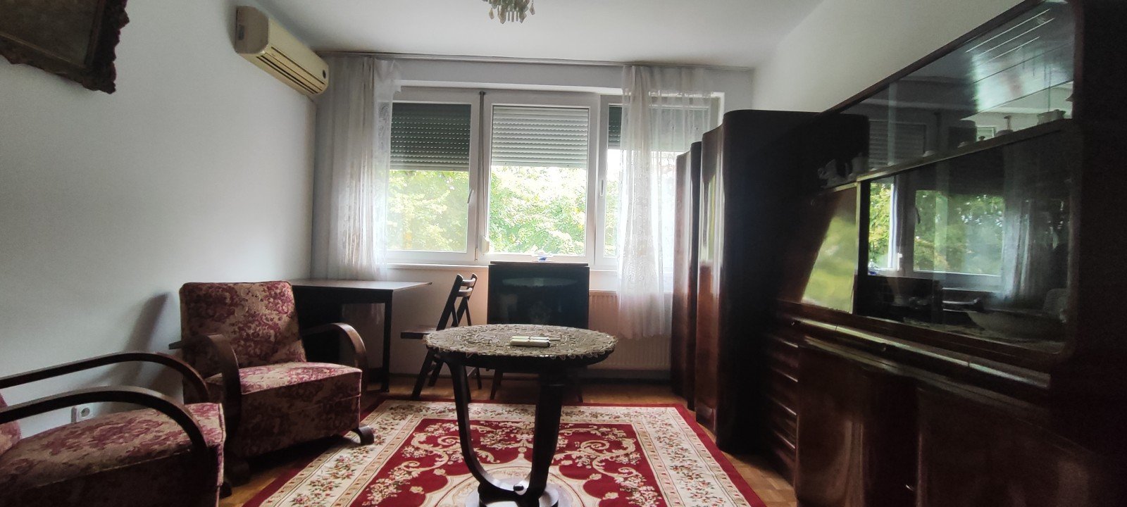 Dau în chirie apartament mobilat cu 2 camere în zona Dacia Rogerius – fotografia 2