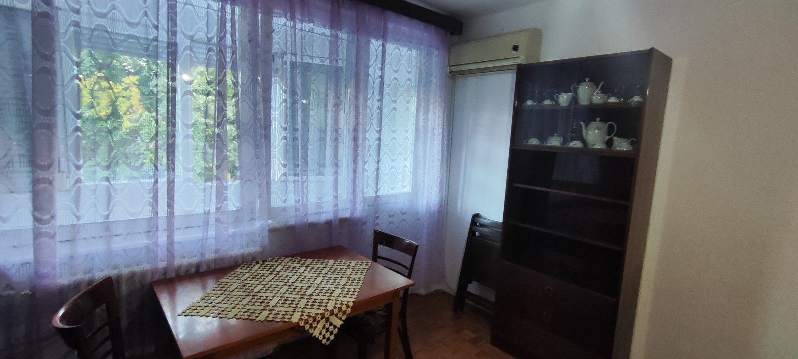 Dau în chirie apartament mobilat cu 2 camere în zona Dacia Rogerius – fotografia 5