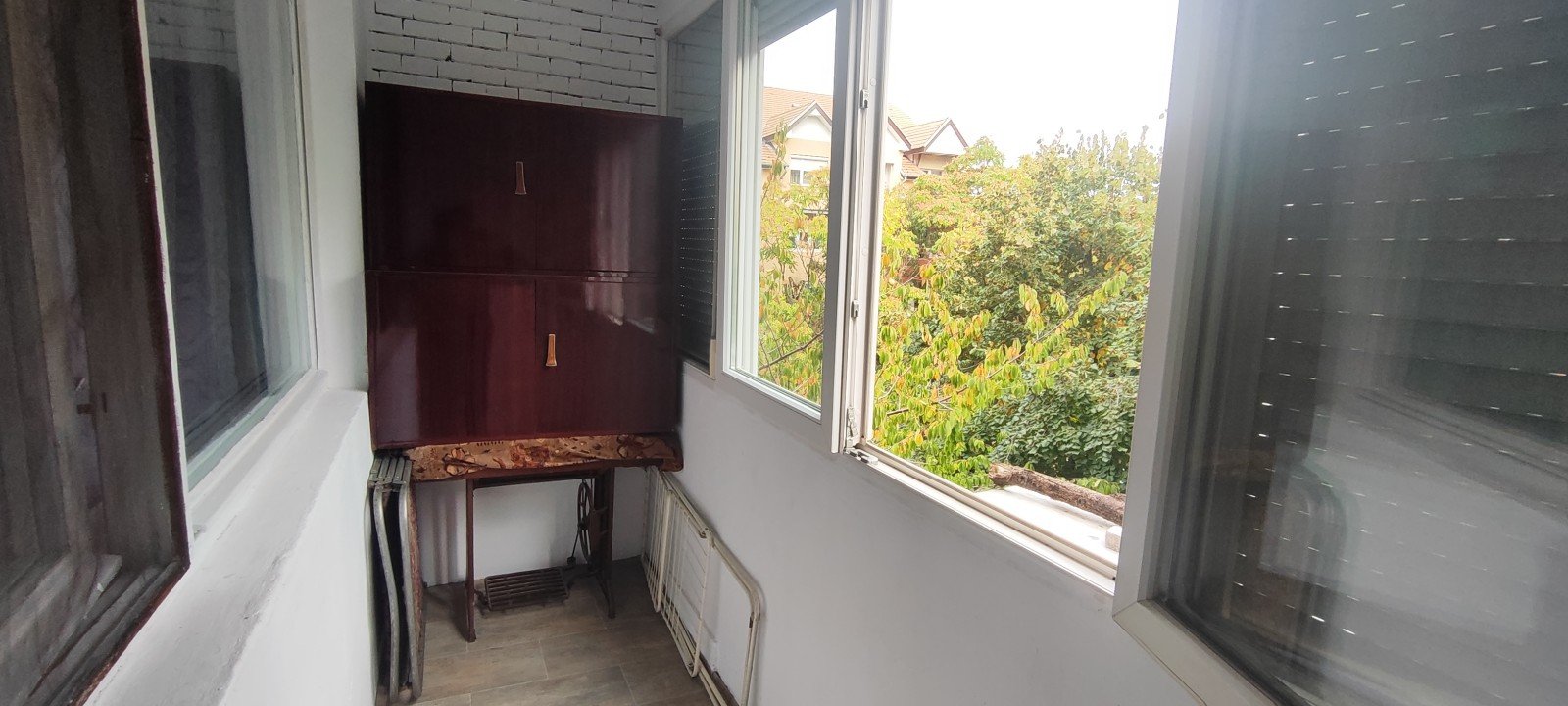 Dau în chirie apartament mobilat cu 2 camere în zona Dacia Rogerius – fotografia 9